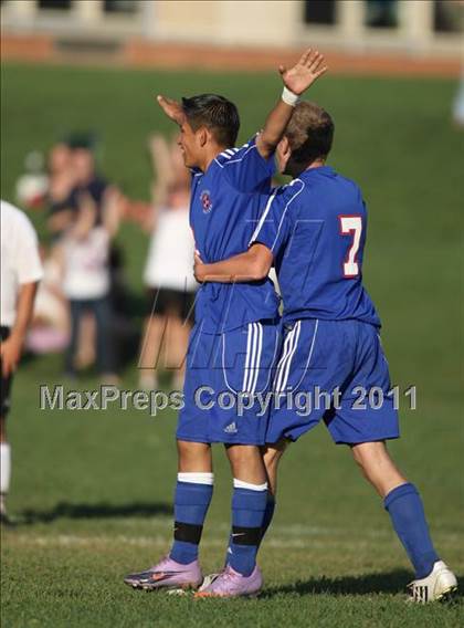 Thumbnail 1 in Monroe-Woodbury vs. Goshen Central photogallery.