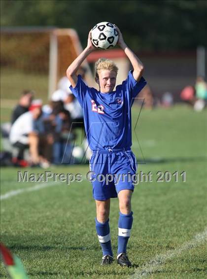 Thumbnail 1 in Monroe-Woodbury vs. Goshen Central photogallery.