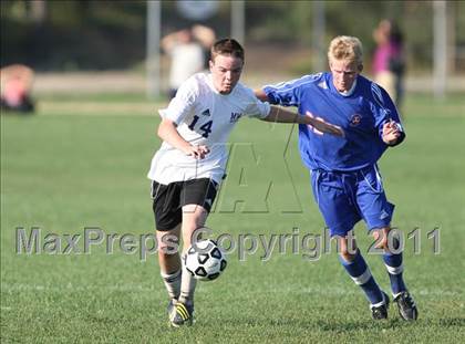 Thumbnail 2 in Monroe-Woodbury vs. Goshen Central photogallery.