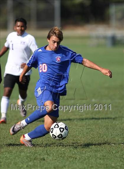 Thumbnail 2 in Monroe-Woodbury vs. Goshen Central photogallery.