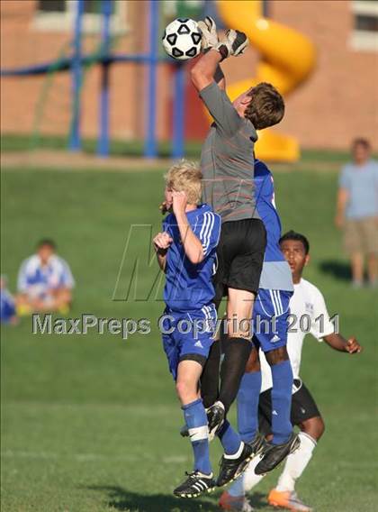 Thumbnail 2 in Monroe-Woodbury vs. Goshen Central photogallery.