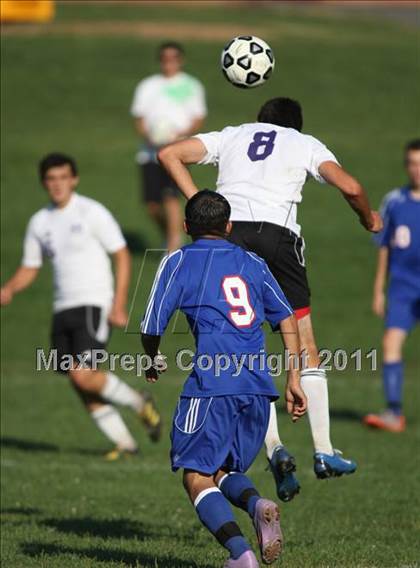 Thumbnail 2 in Monroe-Woodbury vs. Goshen Central photogallery.