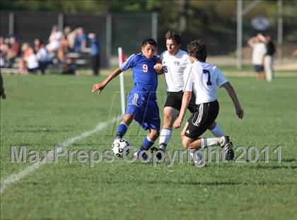Thumbnail 3 in Monroe-Woodbury vs. Goshen Central photogallery.