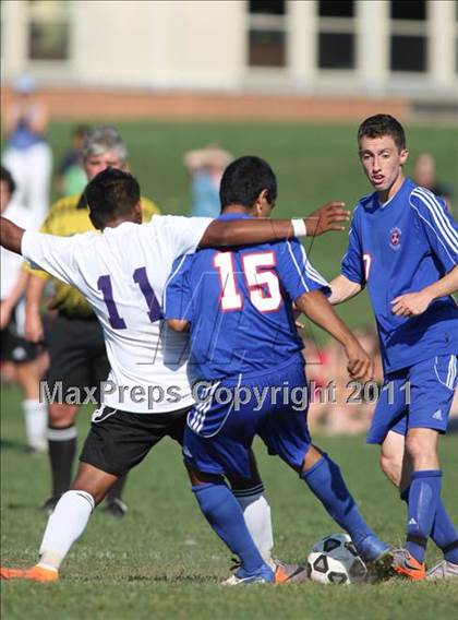 Thumbnail 1 in Monroe-Woodbury vs. Goshen Central photogallery.