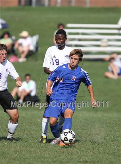 Thumbnail 3 in Monroe-Woodbury vs. Goshen Central photogallery.