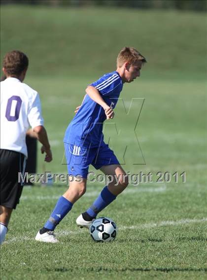 Thumbnail 1 in Monroe-Woodbury vs. Goshen Central photogallery.
