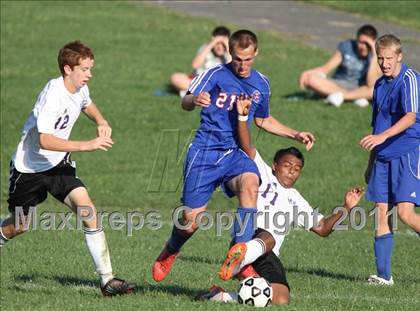 Thumbnail 2 in Monroe-Woodbury vs. Goshen Central photogallery.