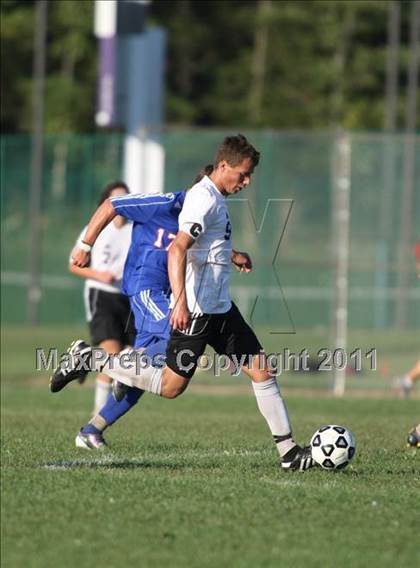 Thumbnail 1 in Monroe-Woodbury vs. Goshen Central photogallery.