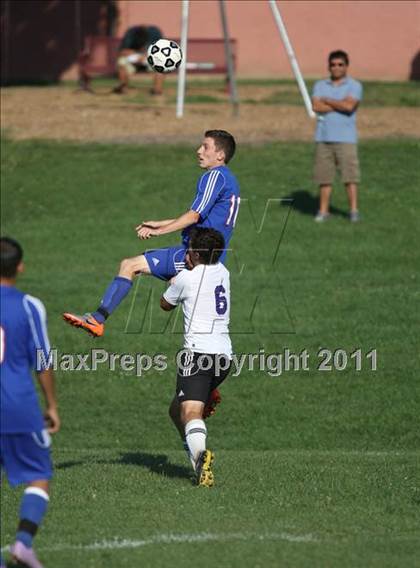 Thumbnail 1 in Monroe-Woodbury vs. Goshen Central photogallery.
