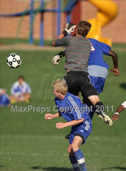 Thumbnail 1 in Monroe-Woodbury vs. Goshen Central photogallery.