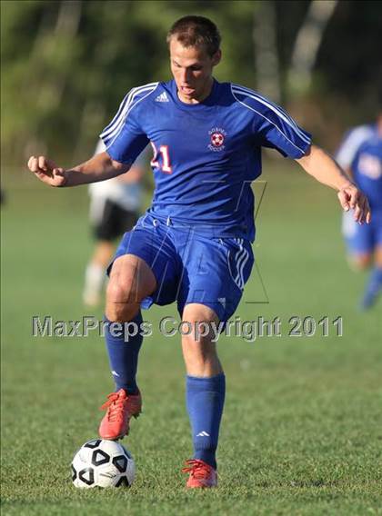 Thumbnail 2 in Monroe-Woodbury vs. Goshen Central photogallery.