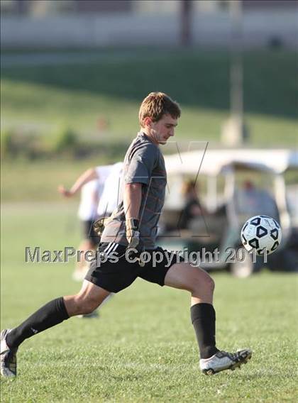 Thumbnail 3 in Monroe-Woodbury vs. Goshen Central photogallery.