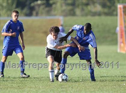 Thumbnail 1 in Monroe-Woodbury vs. Goshen Central photogallery.