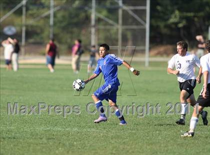 Thumbnail 2 in Monroe-Woodbury vs. Goshen Central photogallery.