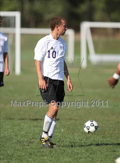 Thumbnail 3 in Monroe-Woodbury vs. Goshen Central photogallery.
