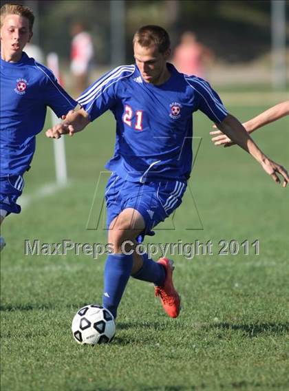 Thumbnail 3 in Monroe-Woodbury vs. Goshen Central photogallery.