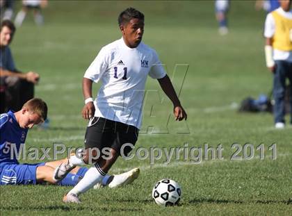 Thumbnail 1 in Monroe-Woodbury vs. Goshen Central photogallery.