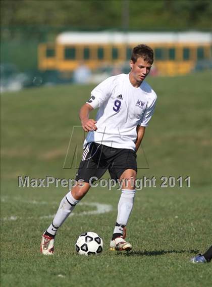 Thumbnail 3 in Monroe-Woodbury vs. Goshen Central photogallery.