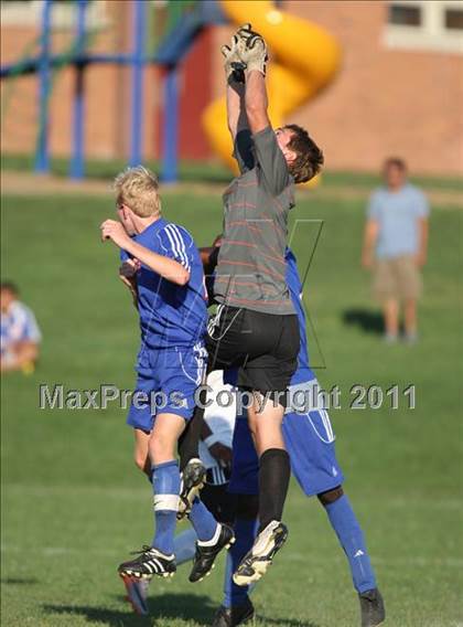 Thumbnail 1 in Monroe-Woodbury vs. Goshen Central photogallery.