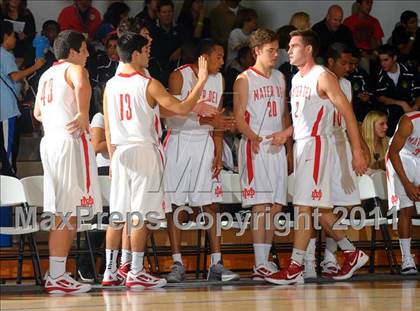 Thumbnail 1 in Mater Dei vs. Dorsey (MaxPreps Holiday Classic) photogallery.