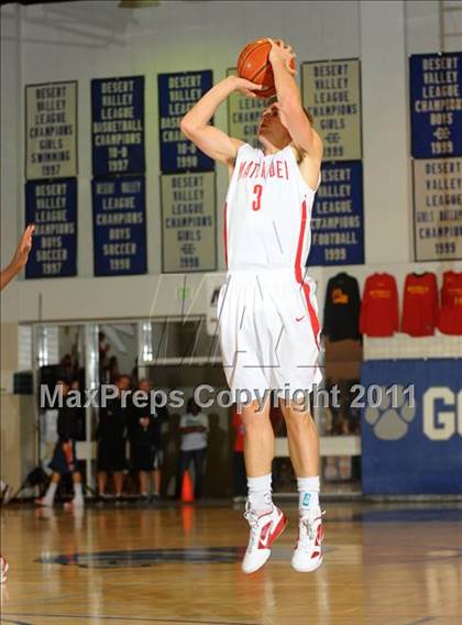 Thumbnail 1 in Mater Dei vs. Dorsey (MaxPreps Holiday Classic) photogallery.