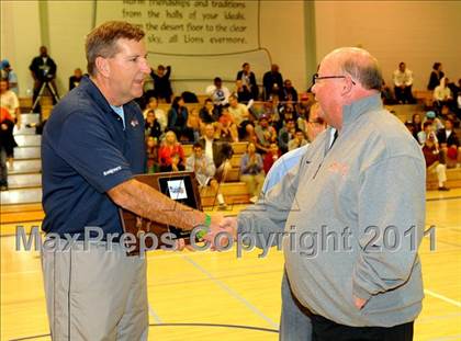 Thumbnail 1 in Mater Dei vs. Dorsey (MaxPreps Holiday Classic) photogallery.