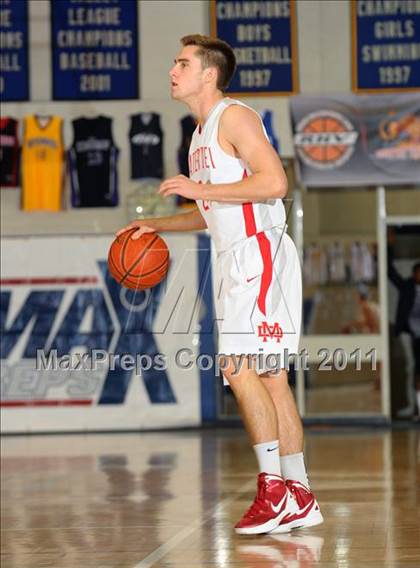 Thumbnail 1 in Mater Dei vs. Dorsey (MaxPreps Holiday Classic) photogallery.