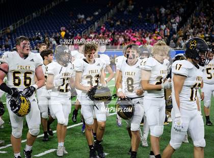 Thumbnail 2 in Bishop Foley vs. Cardinal Mooney Catholic (CHSL Championship) photogallery.
