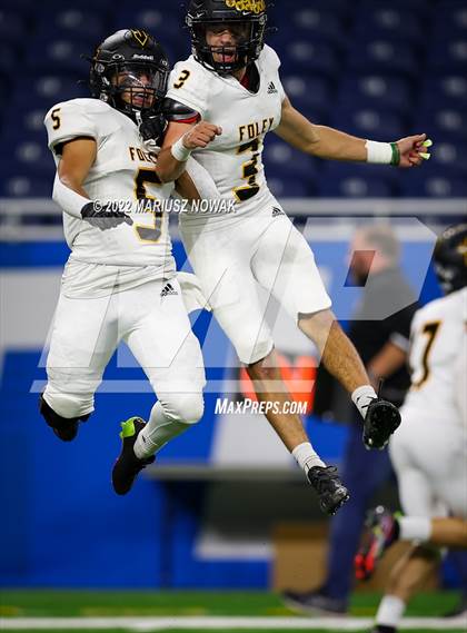 Thumbnail 2 in Bishop Foley vs. Cardinal Mooney Catholic (CHSL Championship) photogallery.