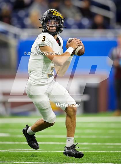 Thumbnail 2 in Bishop Foley vs. Cardinal Mooney Catholic (CHSL Championship) photogallery.