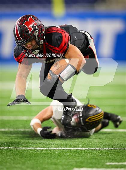 Thumbnail 3 in Bishop Foley vs. Cardinal Mooney Catholic (CHSL Championship) photogallery.
