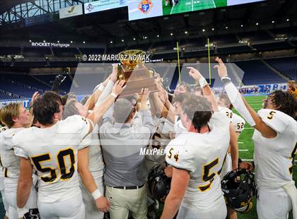 Thumbnail 2 in Bishop Foley vs. Cardinal Mooney Catholic (CHSL Championship) photogallery.