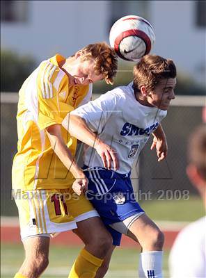 Thumbnail 2 in Santa Margarita vs Cathedral Catholic (CIF SoCal Regional D2 Final) photogallery.