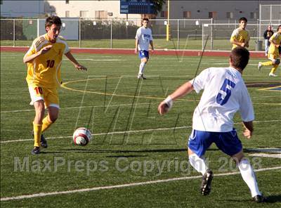 Thumbnail 2 in Santa Margarita vs Cathedral Catholic (CIF SoCal Regional D2 Final) photogallery.