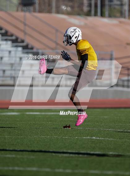Thumbnail 3 in Vista Ridge vs. Palmer photogallery.