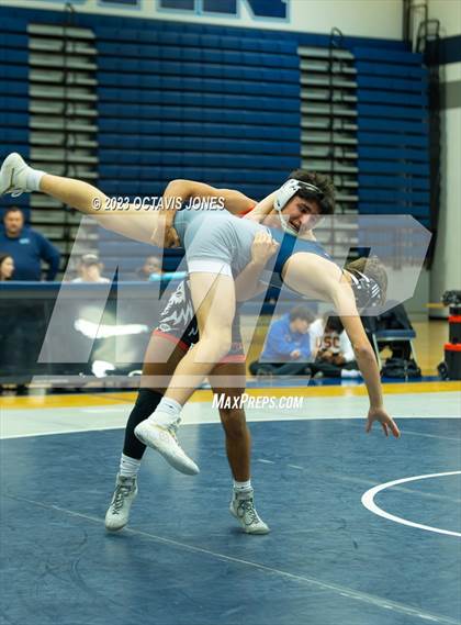 Thumbnail 3 in Charles J. Colgan Quad Meet photogallery.