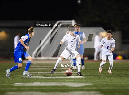 Thumbnail 1 in La Jolla Country Day vs. Central photogallery.