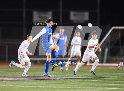 Thumbnail 2 in La Jolla Country Day vs. Central photogallery.