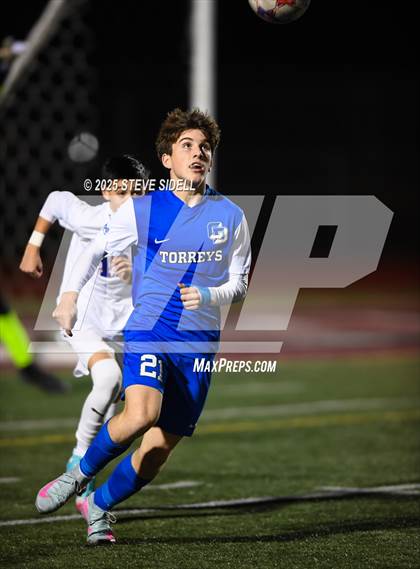 Thumbnail 2 in La Jolla Country Day vs. Central photogallery.