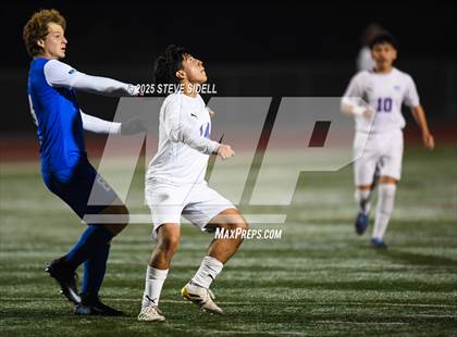 Thumbnail 3 in La Jolla Country Day vs. Central photogallery.