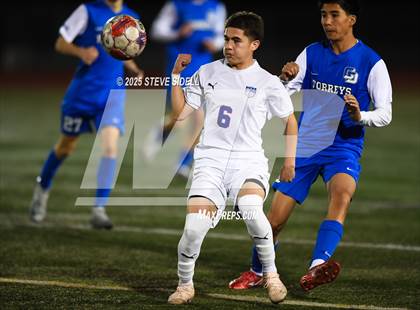 Thumbnail 1 in La Jolla Country Day vs. Central photogallery.