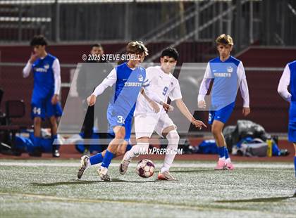 Thumbnail 1 in La Jolla Country Day vs. Central photogallery.