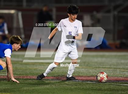 Thumbnail 1 in La Jolla Country Day vs. Central photogallery.