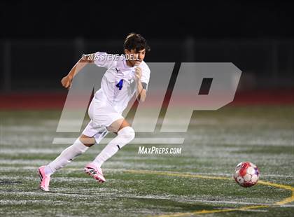 Thumbnail 3 in La Jolla Country Day vs. Central photogallery.