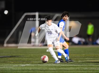 Thumbnail 2 in La Jolla Country Day vs. Central photogallery.