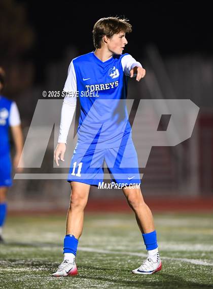 Thumbnail 1 in La Jolla Country Day vs. Central photogallery.