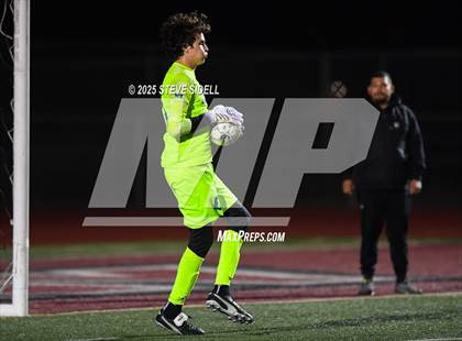 Thumbnail 2 in La Jolla Country Day vs. Central photogallery.