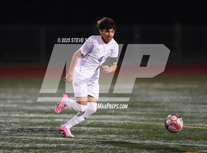 Thumbnail 2 in La Jolla Country Day vs. Central photogallery.