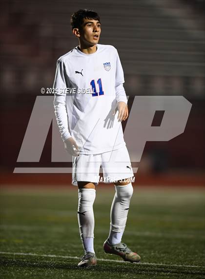 Thumbnail 3 in La Jolla Country Day vs. Central photogallery.