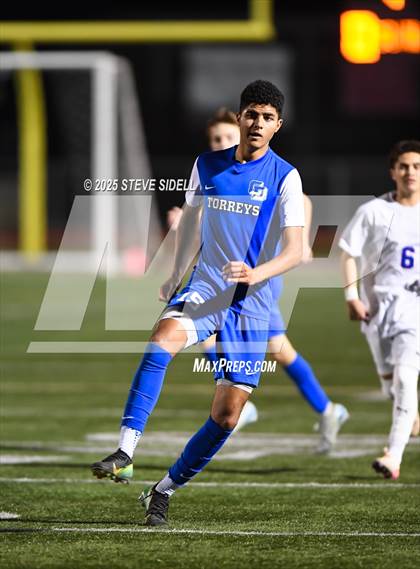 Thumbnail 3 in La Jolla Country Day vs. Central photogallery.